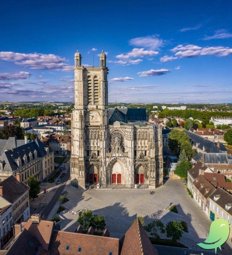 Le Mortier D'Or Duplex Hyper Centre Ville تروي المظهر الخارجي الصورة